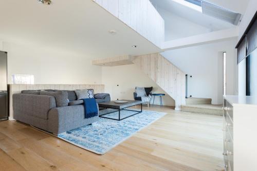 Apartamentos The Cliffside Loft - Distinctly Modern 3 Bdr Riverside Home