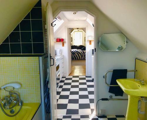 Apartamento Skylight Loft - Unique Flat In Gothic Victorian Villa