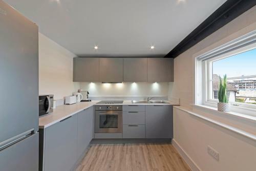 Stansted Airport / Bishop Stortford Apartments