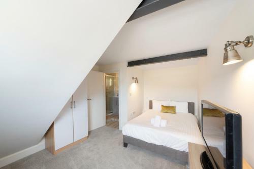 Stansted Airport / Bishop Stortford Apartments