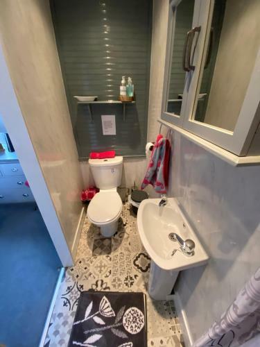 Hostal The Mayfield Boutique Guest House
