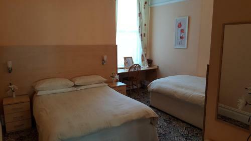 Norwyn Court Holiday Apartments