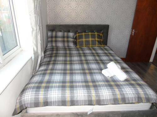 Beautiful 4-bed Apartment