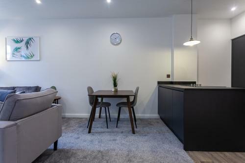 Fantastic 1 Bedroom Apartment In Bolton