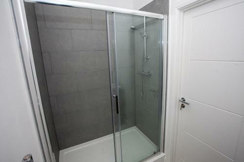 Modern 1 Bedroom Apartment In Bolton