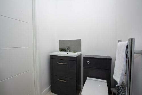 Modern 1 Bedroom Apartment In Bolton