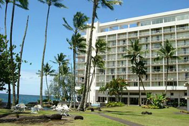 Hotel Naniloa Volcanoes Resort