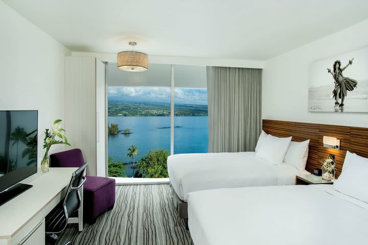 Hotel Naniloa Volcanoes Resort