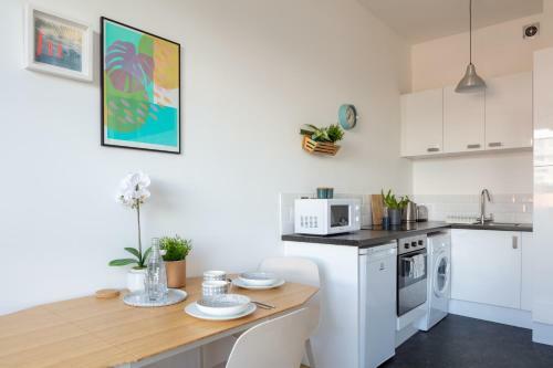 Stylish Central Brighton Apartment 500 M From Brighton Beach