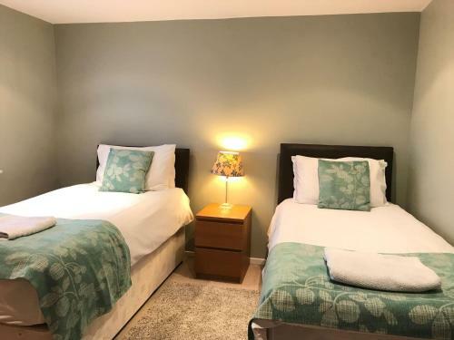 Sillwood Road Group House Sleeps 12