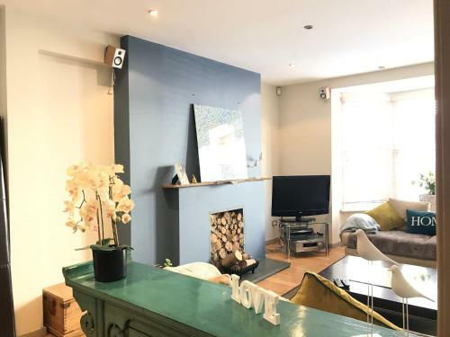 Sillwood Road Group House Sleeps 12