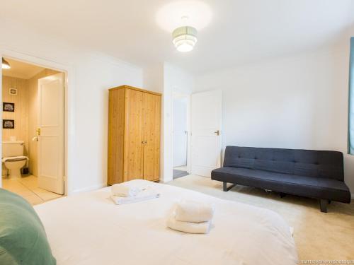 Spacious 5bdr House W/garden In Fabulous Location