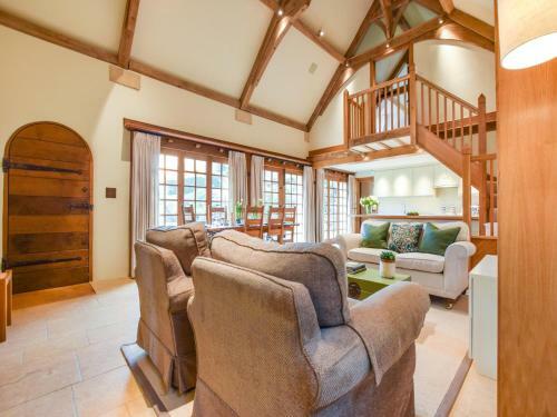 Coach House, Saintbury