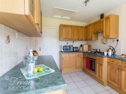 Hillview Bungalow, Burton Bradstock