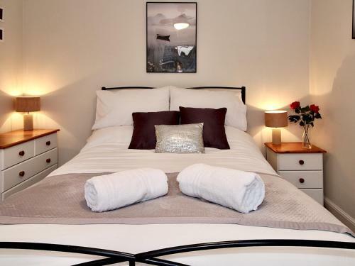 Spacious Country Cottage In Historical Canterbury