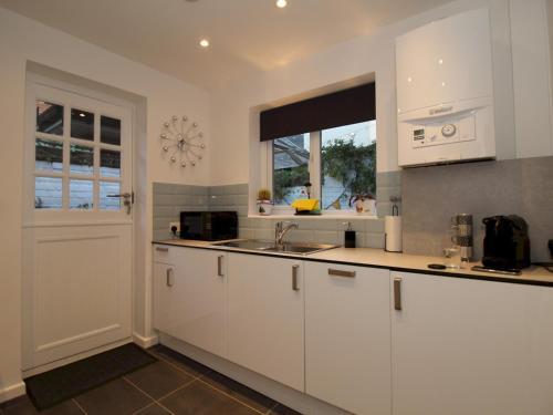 Spacious Country Cottage In Historical Canterbury