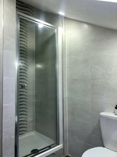 Spacious 1 Bed Apartment In The City Centre