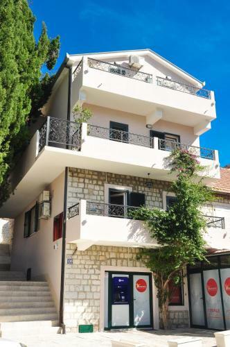 Hostal Apartments Pavlovic