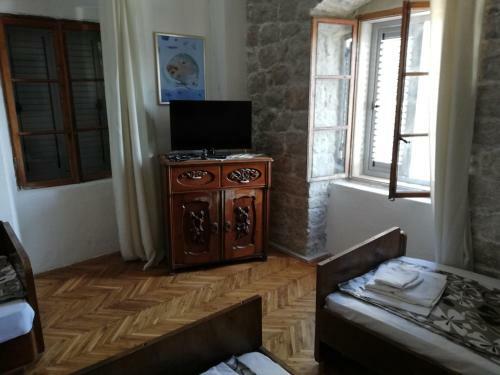 Apartments Laros