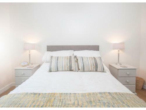 Hostal Modern House Close To Stadiums & Centre W/parking