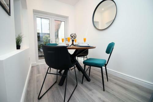 Adamsdown Lodge By Staybc