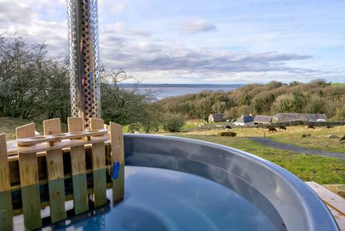 Knowe Lodge