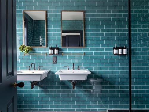 Cult Hotels The George Cheltenham