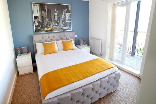 Clarendon Heights - Stylish Two-bedroom Apartment