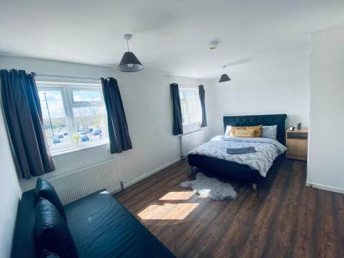 5-bed 5-ensuite Coventry Walsgrave M6 M69
