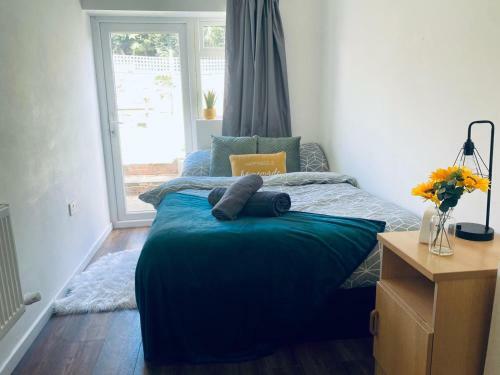 5-bed 5-ensuite Coventry Walsgrave M6 M69