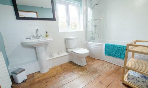 Berry Cottage Croyde | 4 Bedrooms / Sleeps 7-9 / Dog Friendly