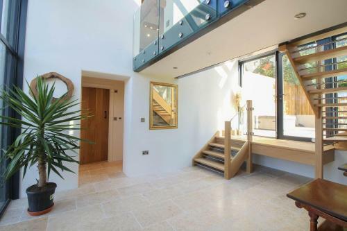 Carleon Lodge