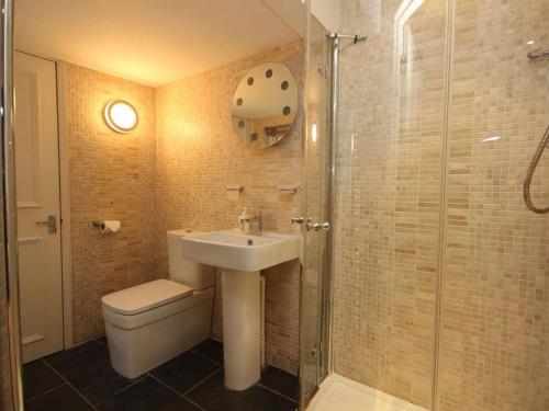 32 Newcomen Road (flat 1)