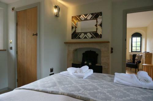 Gatekeepers Lodge, Dyrham Park - Private & Self Contained, Deluxe Accommodation, 15 Mins From Bath