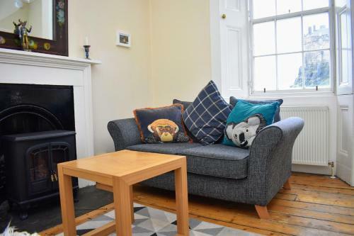 Castle Wynd - Historic Edinburgh Castle Views Central Apartment
