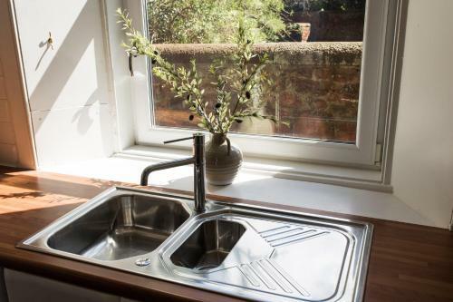 Apartamento Beautiful, Traditional 2 Bedroom Main Door Flat
