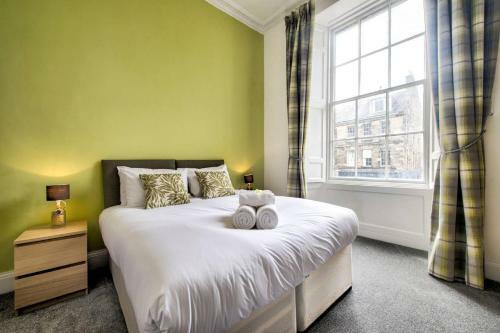 Altido Spacious And Stylish 4-bed Georgian Apartment