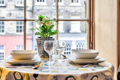 Altido Royal Mile Apartment For Two - Location, Location!