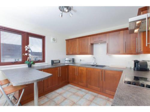 Two Bed Modern Apartment Near Haymarket