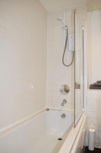 Bright Apartment On The Grassmarket Sleeps 2