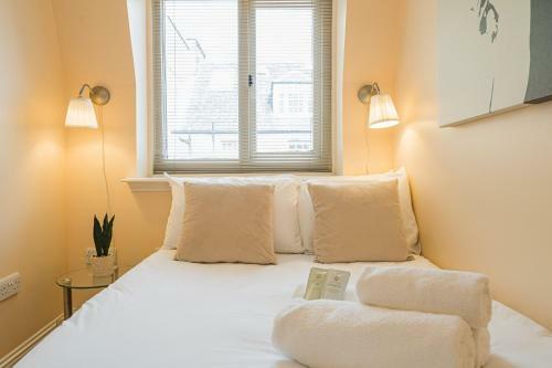 2 Bedroom Central Apartment With Stunning Castle View