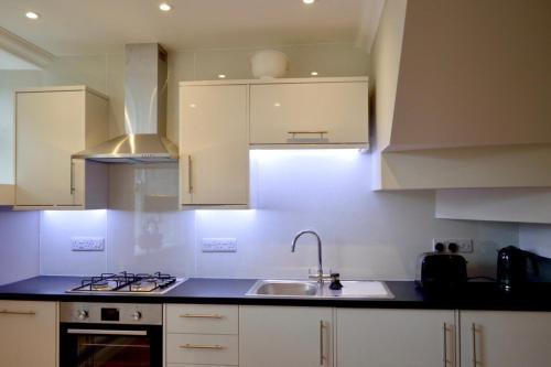 Stylish City Centre Apartment - Sleeps 3