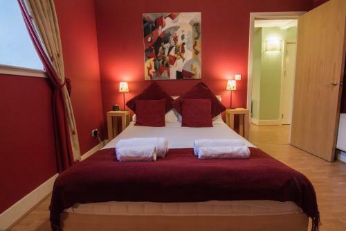 241 Fabulous Three Bedroom Apartment On The Second Floor With Parking