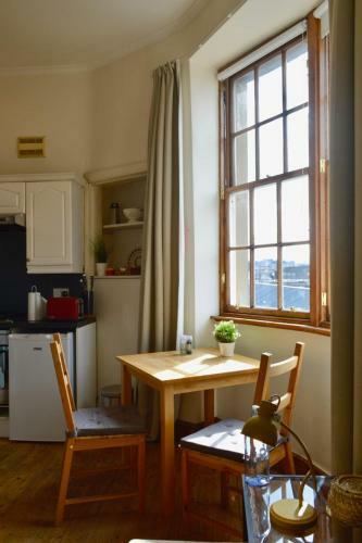 Apartamento Sophisticated And Bright One Bed In Leith