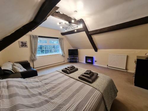 Apartamento 17th-century One Bed Studio With Parking & Garden!