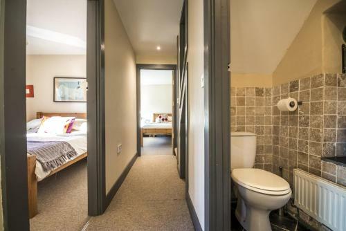 Rock Cottage - 3 Bedroom Holiday Home - Fishguard