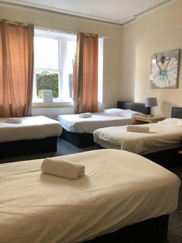 Bed & Breakfast Renfrew Rooms At City Centre
