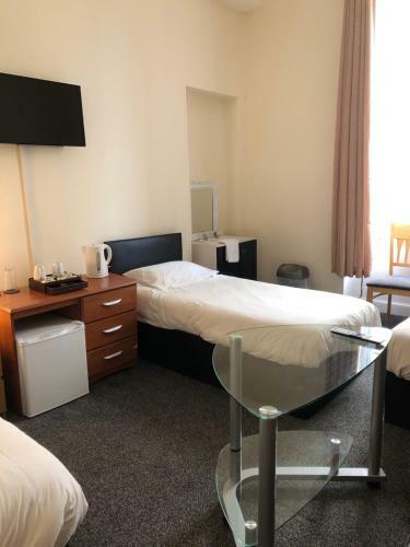 Bed & Breakfast Renfrew Rooms At City Centre