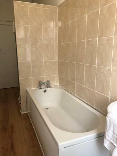 Bed & Breakfast Renfrew Rooms At City Centre