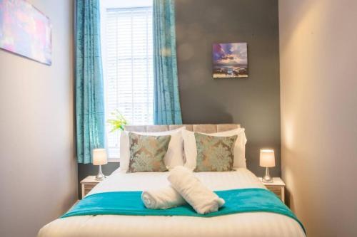 Merchant City: Stunning 2 Bed Apartment - Sleeps 6